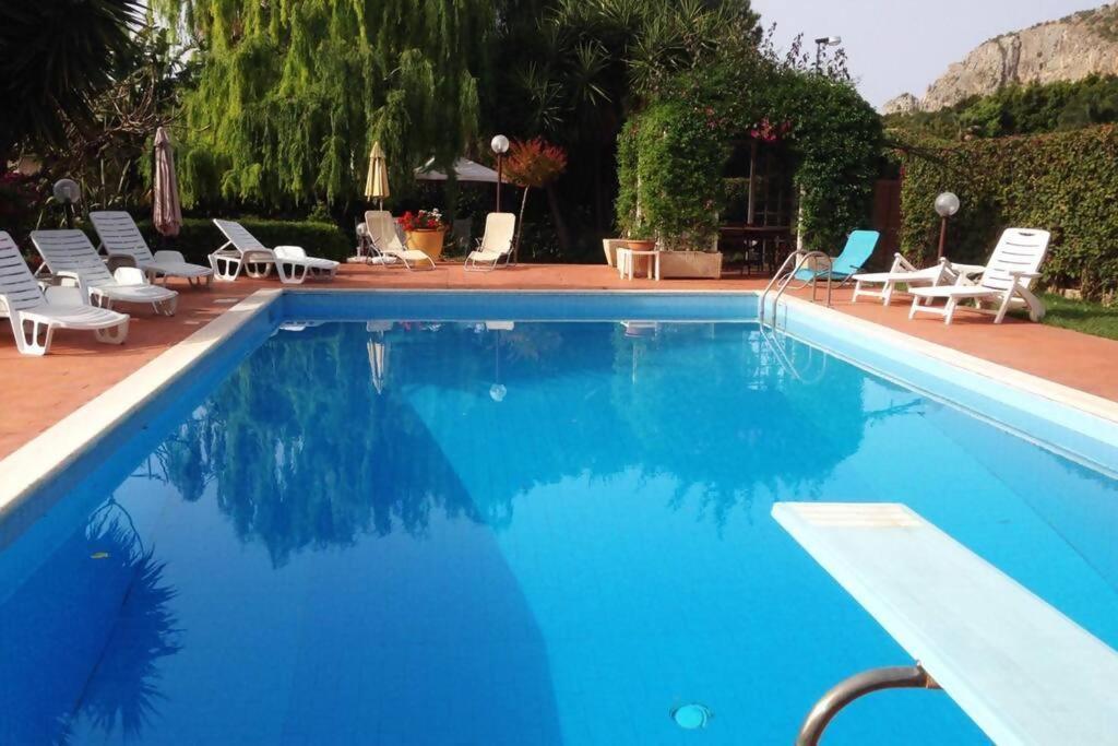 Da Nonna Cettina Appartamento In Villa Con Piscina Palermo Exterior photo